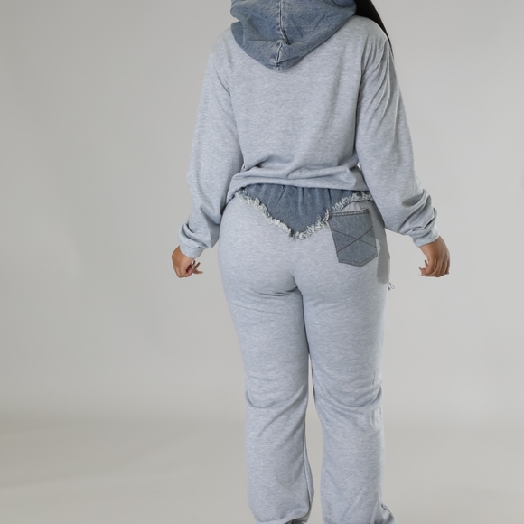 Chill Sweat Suit - Picture 3 of 3